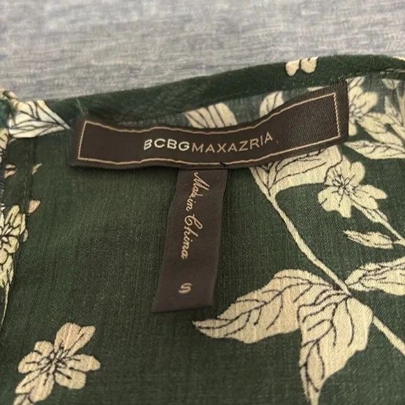 BCBG Maxazria Women’s Size S Sheer Green/White Coverall - Picture 3 of 6